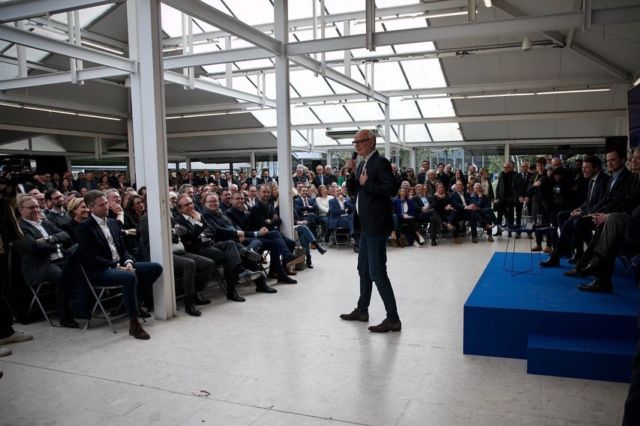 Reprise ! 🔵⚪️
Un an et demi après son lancement au Havre, @horizonsleparti tenait hier son premier congrès. Des rencontres, des échanges, des idées, des sourires, l’occasion aussi de réunir toute la majorité : Merci ! 
Une pensée particulière aux Charentais qui ont fait le déplacement et à ceux qui ont été empêchés par les suppressions de train.
Un Merci particulier aux @horizonsjeunes pour leur soutien. 
Plus que jamais, engagez-vous ! 🔵⚪️
#CongrèsHorizons #CongresHorizons #congress #Horizons #rencontres #echanges #idees #sourires #majorité #merci #porteparole